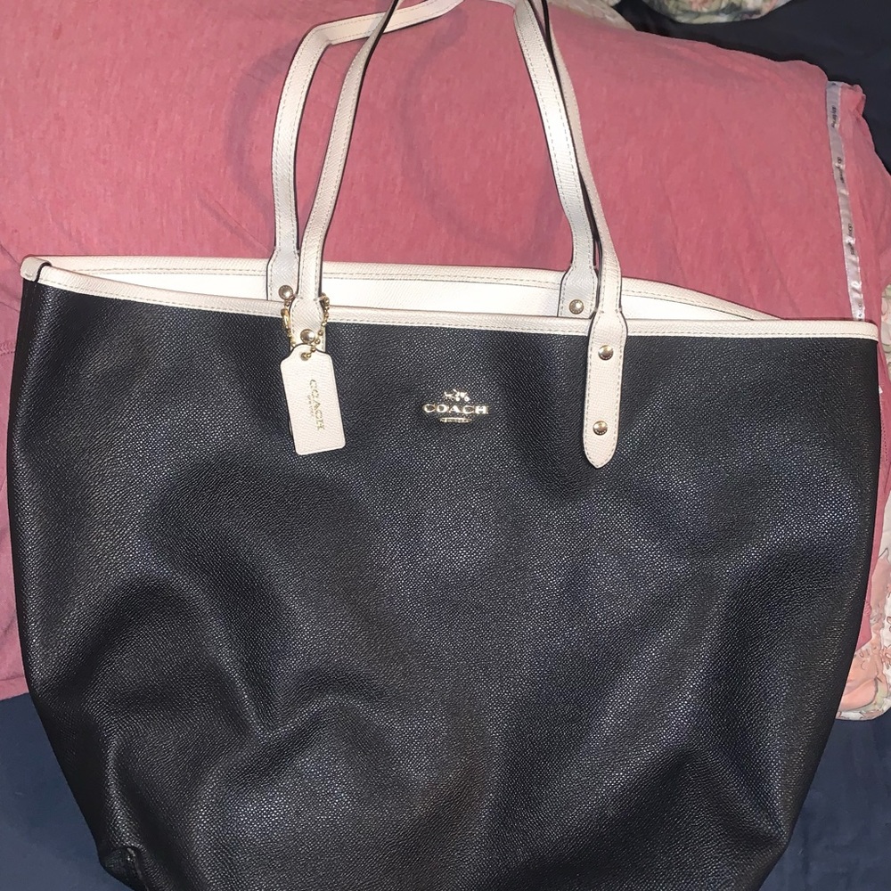 Coach bag reversible
